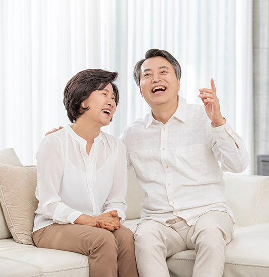 우는 아이와 혼내는 엄마